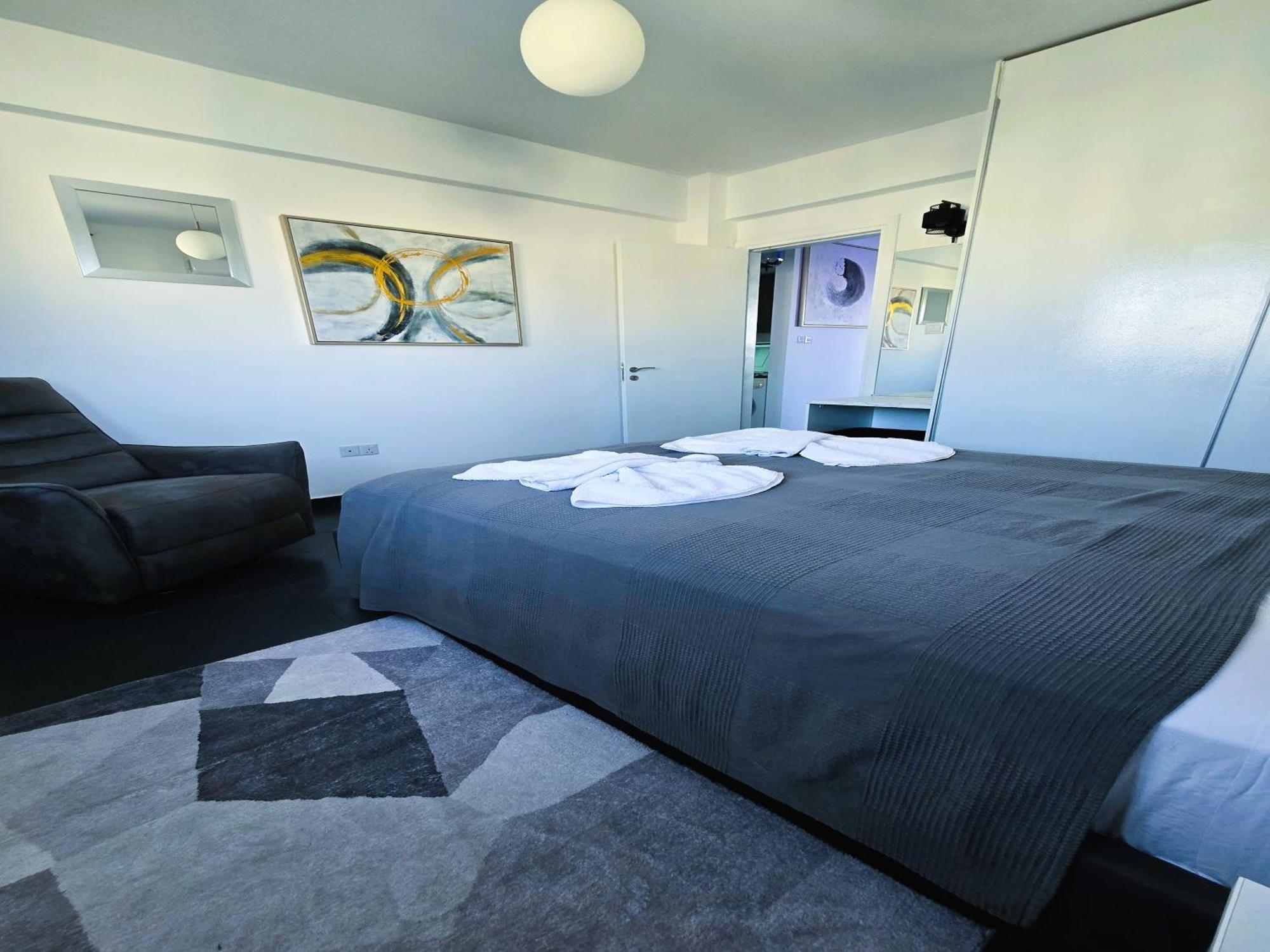Golden Bay Deluxe Holiday Apartment Protaras Dış mekan fotoğraf